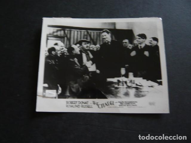 Fotografia antiga: ROBERT DONAT EN LA PELICULA THE CITADEL ANTIGUA FOTOGRAFIA ORIGINAL 11 X 8 CM