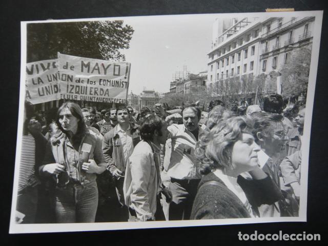Antique Photography: MADRID MANIFESTACION 1&ordf; DE MAYO ANTIGUA FOTOGRAFIA ORIGINAL 13 X 18 CM