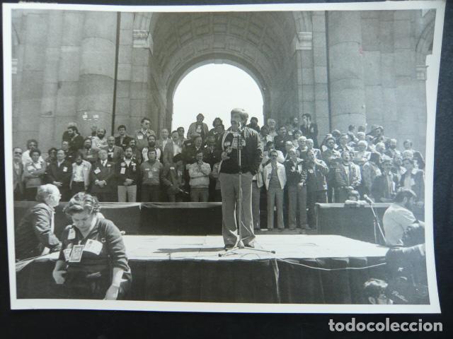 Antique Photography: MADRID MANIFESTACION 1&ordf; DE MAYO ANTIGUA FOTOGRAFIA ORIGINAL 13 X 18 CM