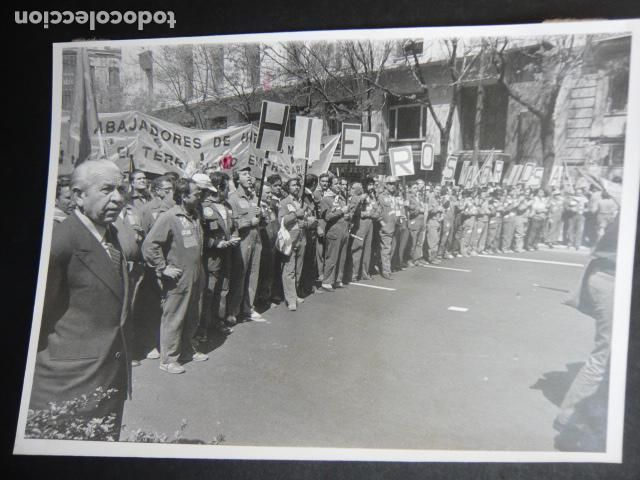 Alte Fotografie: MADRID MANIFESTACION 1&ordf; DE MAYO ANTIGUA FOTOGRAFIA ORIGINAL 13 X 18 CM