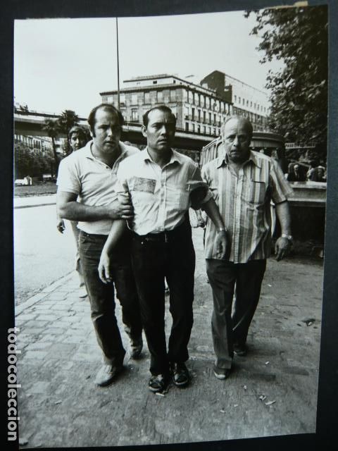 Fotograf&iacute;a antigua: MADRID MANIFESTACION AFECTADOS COLZA ANTIGUA FOTOGRAFIA ORIGINAL 13 X 18 CM