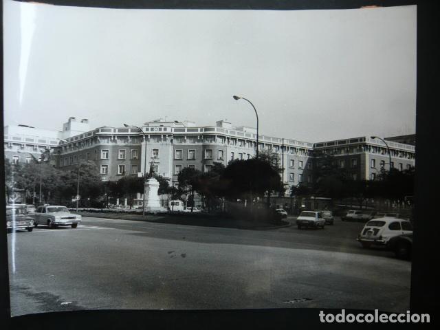 Alte Fotografie: MADRID INSTITUTO NACIONAL DE INDUSTRIA ANTIGUA FOTOGRAFIA ORIGINAL 18 X 24 CM