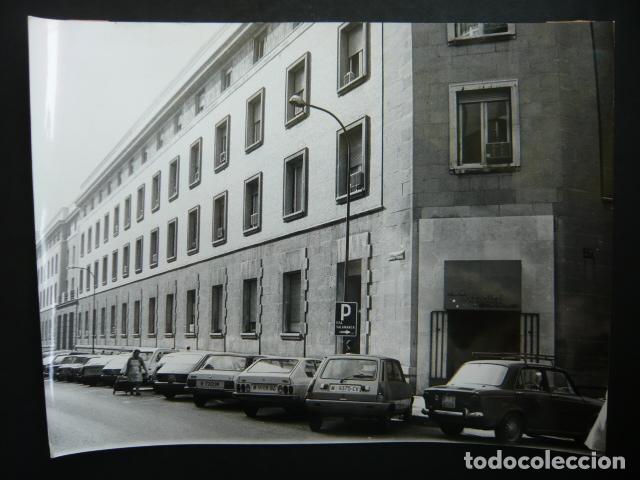 Fotografia antiga: MADRID INSTITUTO NACIONAL DE INDUSTRIA ANTIGUA FOTOGRAFIA ORIGINAL 18 X 24 CM
