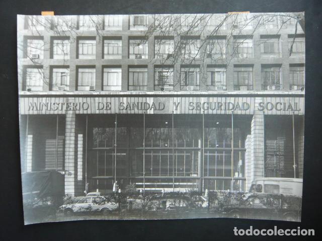 Alte Fotografie: MADRID MINISTERIO DE SANIDAD Y SEGURIDAD SOCIAL ANTIGUA FOTOGRAFIA ORIGINAL 18 X 24 CM