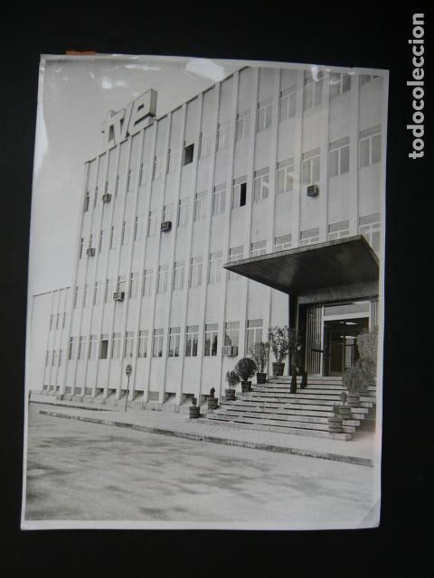 Alte Fotografie: MADRID EDIFICIO DE TVE ANTIGUA FOTOGRAFIA ORIGINAL 18 X 24 CM