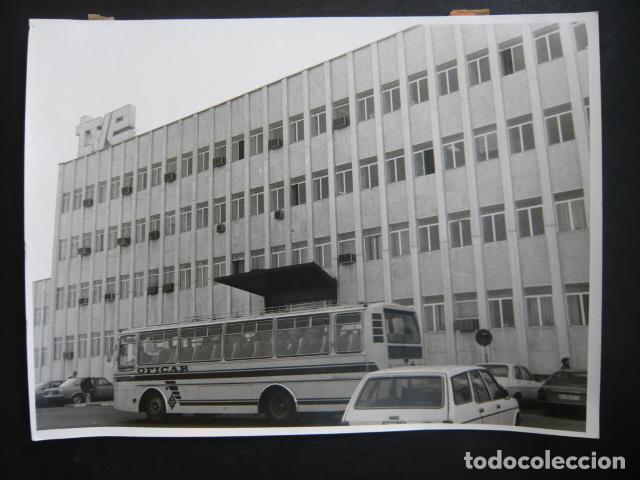 Fotograf&iacute;a antigua: MADRID EDIFICIO TVE PRADO DEL REY ANTIGUA FOTOGRAFIA ORIGINAL 18 X 24 CM