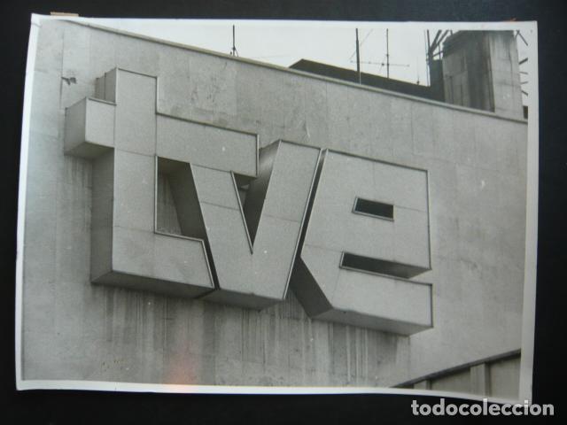 Photographie ancienne: MADRID EDIFICIO TVE PRADO DEL REY ANTIGUA FOTOGRAFIA ORIGINAL 18 X 24 CM