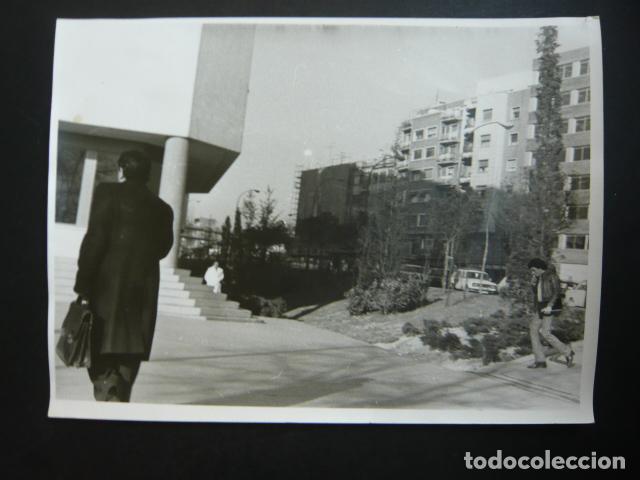 Alte Fotografie: MADRID EDIFICIO JUZGADOS PLAZA CASTILLA ANTIGUA FOTOGRAFIA ORIGINAL 18 X 24 CM