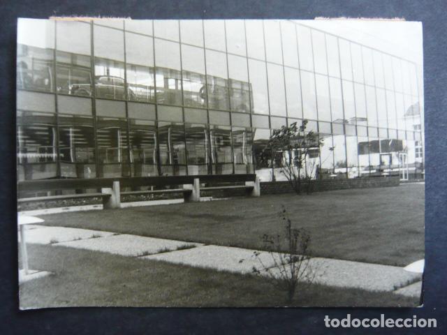 Fotografia antica: STUTTGART FABRICA AUTOMOVILES MERCEDES BENZ ANTIGUA FOTOGRAFIA ORIGINAL 7,5 X 10 CM
