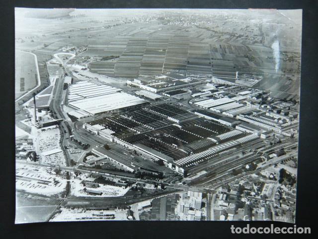 Fotografia antica: STUTTGART FABRICA AUTOMOVILES MERCEDES BENZ ANTIGUA FOTOGRAFIA ORIGINAL 24 X 18 CM