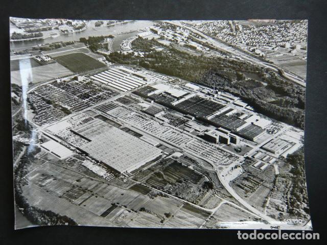 Fotograf&iacute;a antigua: ALEMANIA FABRICA CAMIONES DAIMLER BENZ ANTIGUA FOTOGRAFIA ORIGINAL 24 X 18 CM