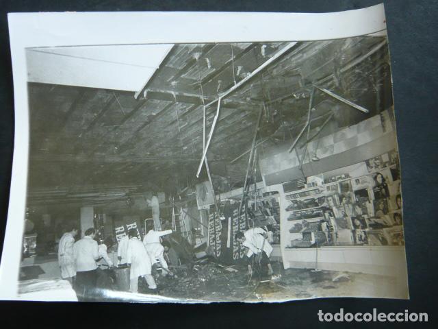 Fotograf&iacute;a antigua: MALAGA MANIFESTACION DEL DIA DE ANDALUCIA ANTIGUA FOTOGRAFIA ORIGINAL 18 X 24 CM