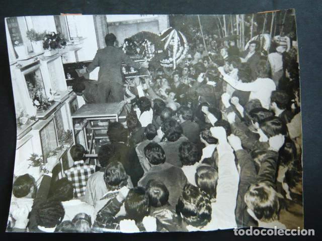 Fotograf&iacute;a antigua: MALAGA MANIFESTACION DEL DIA DE ANDALUCIA ANTIGUA FOTOGRAFIA ORIGINAL 18 X 24 CM