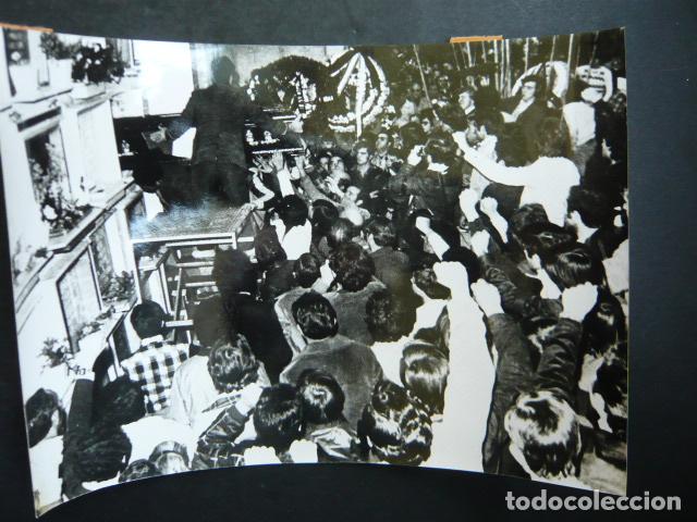 Fotograf&iacute;a antigua: MALAGA MANIFESTACION DEL DIA DE ANDALUCIA ANTIGUA FOTOGRAFIA ORIGINAL 12 X 18 CM