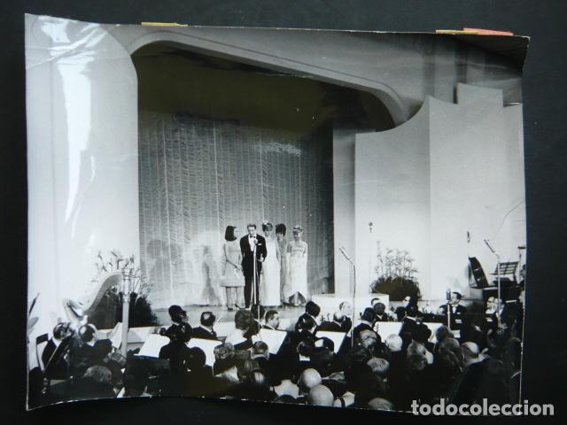 Fotograf&iacute;a antigua: FESTIVAL DE LA CANCION DE SAN REMO 1963 ANTIGUA FOTOGRAFIA ORIGINAL 18 X 24 CM