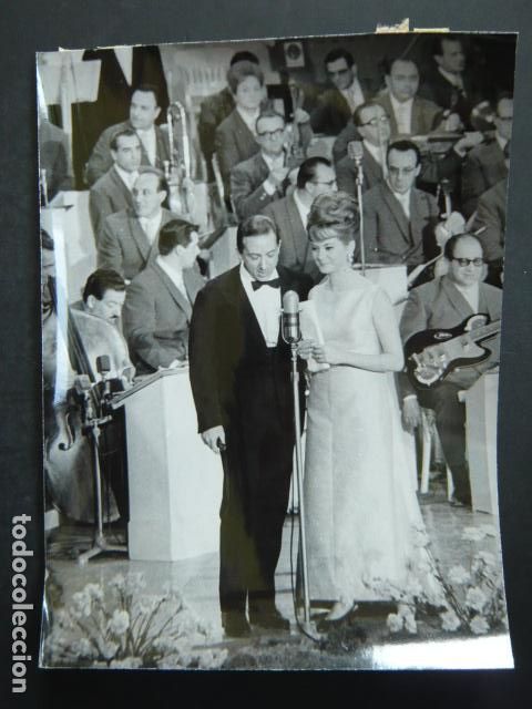 Fotograf&iacute;a antigua: FESTIVAL DE LA CANCION DE SAN REMO 1964 ANTIGUA FOTOGRAFIA ORIGINAL 18 X 24 CM