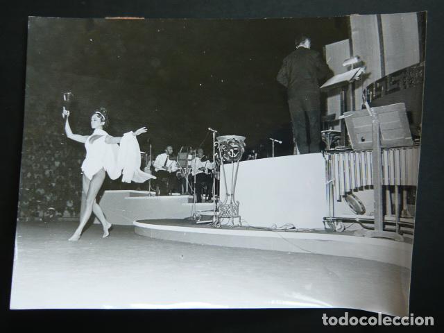 Fotografia antiga: GRECIA FESTIVAL INTERNACIONAL DE ATENAS 1968 ANTIGUA FOTOGRAFIA ORIGINAL 18 X 24 CM