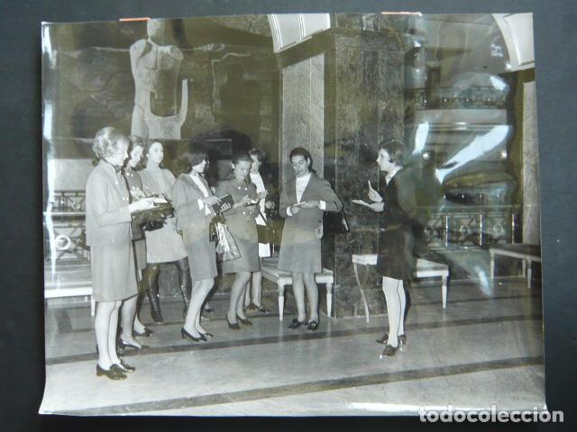 Fotografia antiga: MADRID FESTIVAL DE EUROVISION 1969 TEATRO REAL ANTIGUA FOTOGRAFIA ORIGINAL 18 X 24 CM
