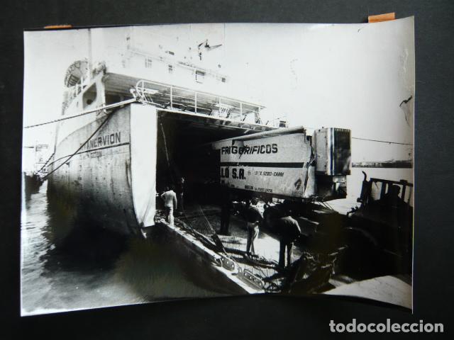 Fotografia antica: CADIZ TEMPORAL MARITIMO CARGUERO QUE VOLVI&Oacute; AL PUERTO ANTIGUA FOTOGRAFIA ORIGINAL 18 X 13 CM