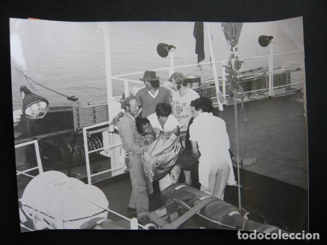 Fotograf&iacute;a antigua: MALAGA CHOQUE ENTRE CARGUEROS ANTIGUA FOTOGRAFIA ORIGINAL 18 X 20 CM