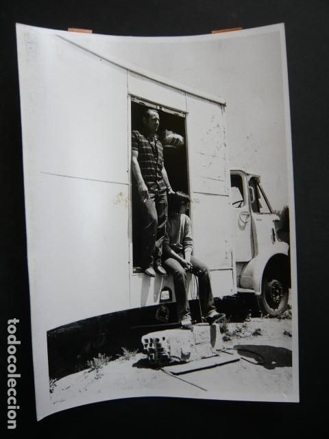 Fotografia antiga: ALCALA DE HENARES MADRID RESCATE NI&Ntilde;O ACCIDENTADO ANTIGUA FOTOGRAFIA ORIGINAL 13 X 18 CM