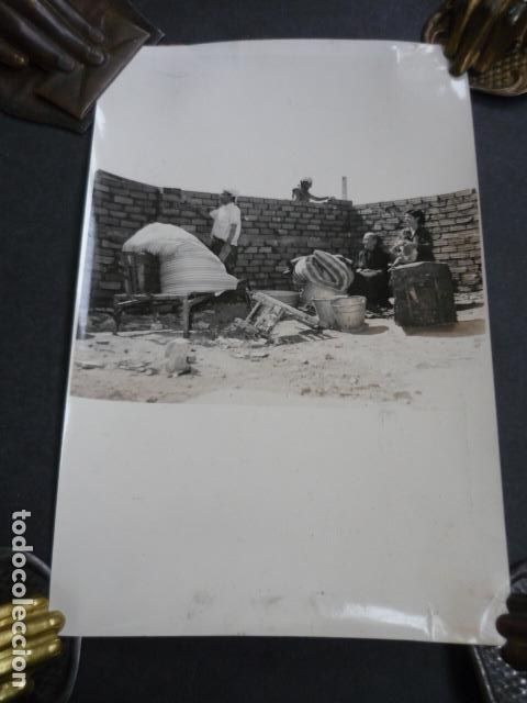 Alte Fotografie: VALLECAS MADRID CONSTRUCCION DE UNA CASA ANTIGUA FOTOGRAFIA 13 X 18 CM