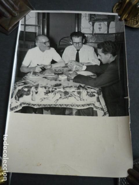 Alte Fotografie: MADRID VECINOS DE LA CORRALA DE LAVAPIES ANTIGUA FOTOGRAFIA 13 X 18 CM