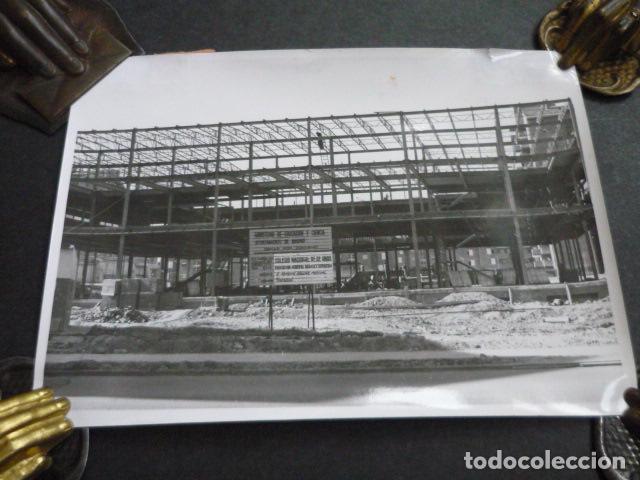 Fotografia antiga: MADRID CONSTRUCCION EDIFICIOS EN MORATALAZ ANTIGUA FOTOGRAFIA 13 X 18 CM