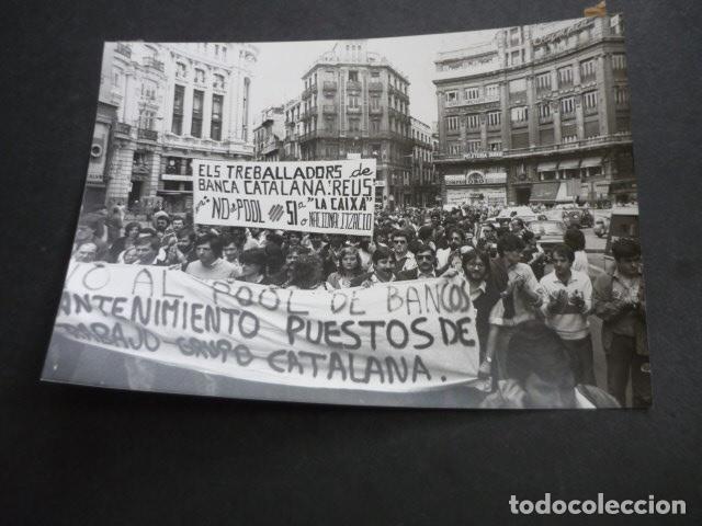 Alte Fotografie: MADRID MANIFESTACION BANCA CATALANA ANTIGUA FOTOGRAFIA 18 X 13 CM