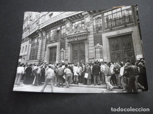 Alte Fotografie: MADRID MANIFESTACION BANCA PRIVADA ANTIGUA FOTOGRAFIA 18 X 13 CM