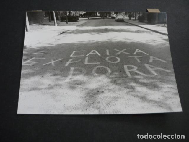 Fotografia antiga: MADRID MANIFESTACION CONTRA LA CAIXA ANTIGUA FOTOGRAFIA 18 X 13 CM