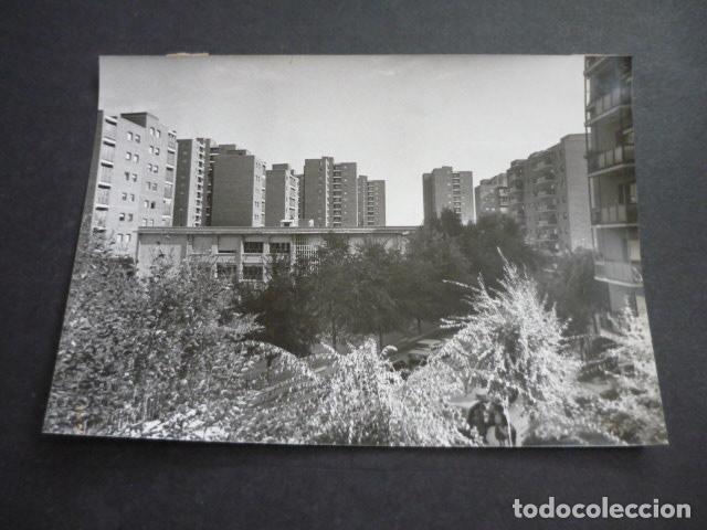 Antique Photography: MADRID MANIFESTACION CONTRA LA CAIXA COLONIA DEL AHORRO ANTIGUA FOTOGRAFIA 18 X 13 CM