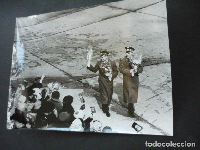 Fotografia antica: ALEXEI LEONOF COSMONAUTA ASTRONAUTA RUSO ANTIGUA FOTOGRAFIA 18 X 24 CM