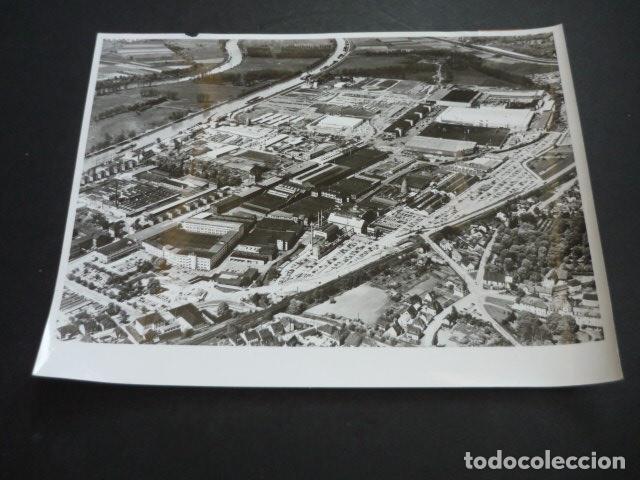 Fotograf&iacute;a antigua: NECKARLSUM ALEMANIA FABRICA AUTOMOVILES N.S.U. ANTIGUA FOTOGRAFIA ORIGINAL 24 X 18 CM