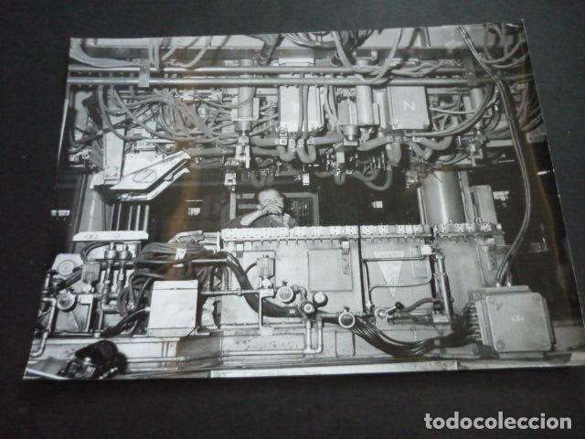 Fotograf&iacute;a antigua: FABRICA AUTOMOVILES BMW ANTIGUA FOTOGRAFIA ORIGINAL 24 X 18 CM
