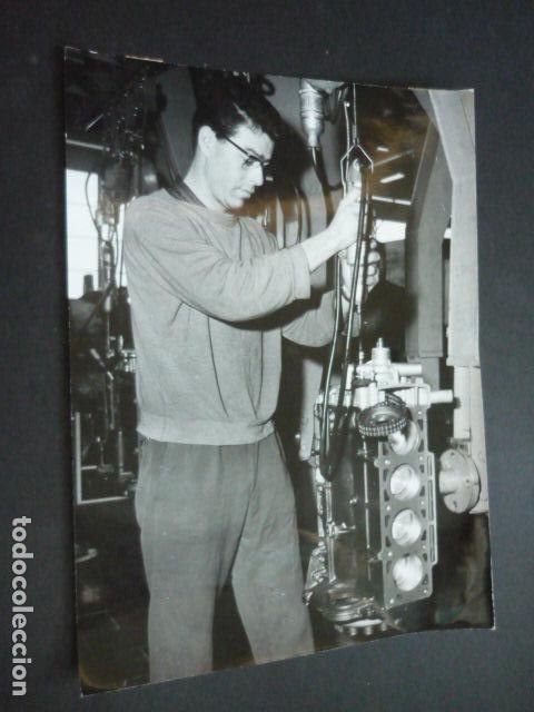 Fotograf&iacute;a antigua: FABRICA AUTOMOVILES BMW ANTIGUA FOTOGRAFIA ORIGINAL 24 X 18 CM