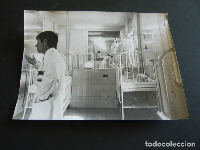 Alte Fotografie: MADRID HOSPITAL DEL NI&Ntilde;O JESUS ANTIGUA FOTOGRAFIA ORIGINAL 18 X 24 CM