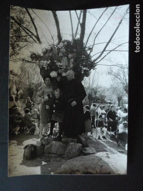 Fotografia antiga: EL ESCORIAL MADRID APARICION DE LA VIRGEN ANTIGUA FOTOGRAFIA ORIGINAL 18 X 12 CM