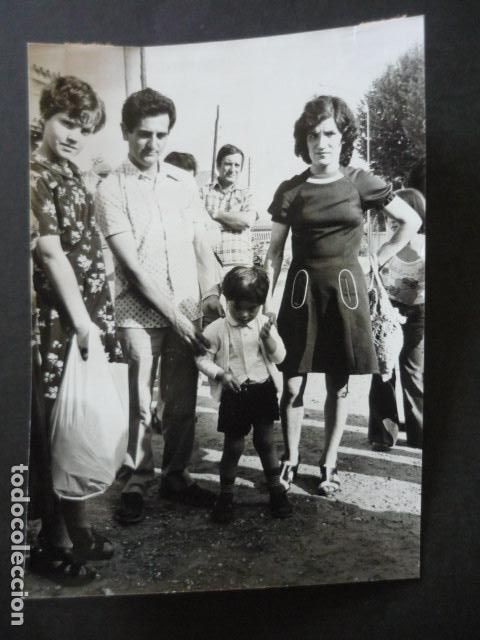 Photographie ancienne: SARDANYOLA BARCELONA MILAGROS DE VIRGEN CONCHITA ANTIGUA FOTOGRAFIA ORIGINAL 12 X 18 CM