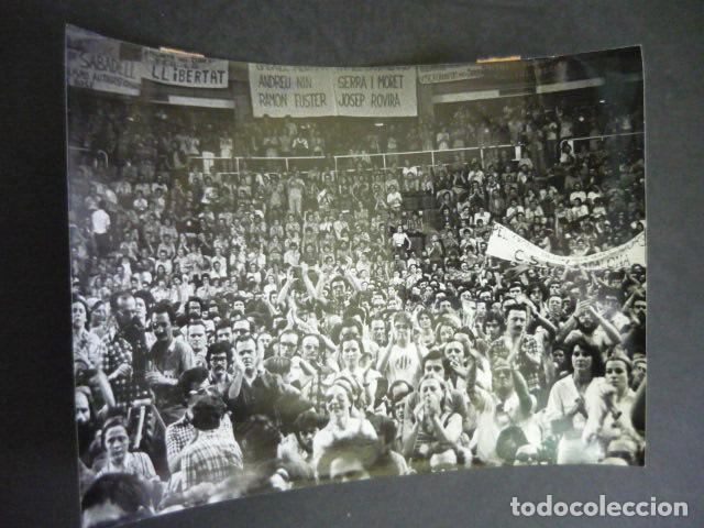 Alte Fotografie: BARCELONA ASAMBLEA DEL PARTIDO SOCIALISTA DE CATALU&Ntilde;A 1976 ANTIGUA FOTOGRAFIA 12 X 18 CM