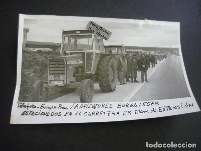 Photographie ancienne: BURGOS HUELGA DE TRACTORES ANTIGUA FOTOGRAFIA 13 X 20 CM