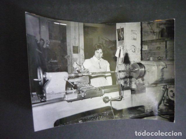 Alte Fotografie: MADRID CONDUCTORA MOTOCARRO PARA PORTES ANTIGUA FOTOGRAFIA ORIGINAL 12 X 18 CM