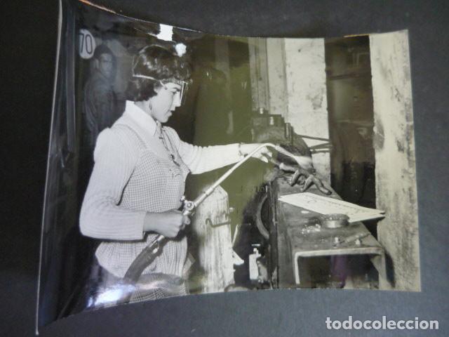 Photographie ancienne: MADRID CONDUCTORA MOTOCARRO PARA PORTES ANTIGUA FOTOGRAFIA ORIGINAL 12 X 18 CM