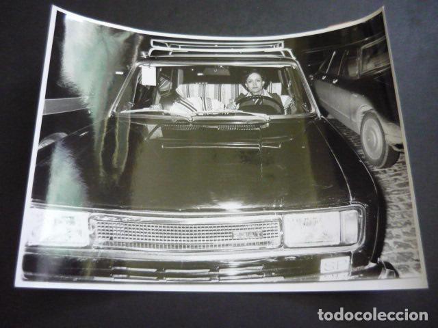 Fotograf&iacute;a antigua: MUJER TAXISTA ANTIGUA FOTOGRAFIA ORIGINAL 18 X 24 CM