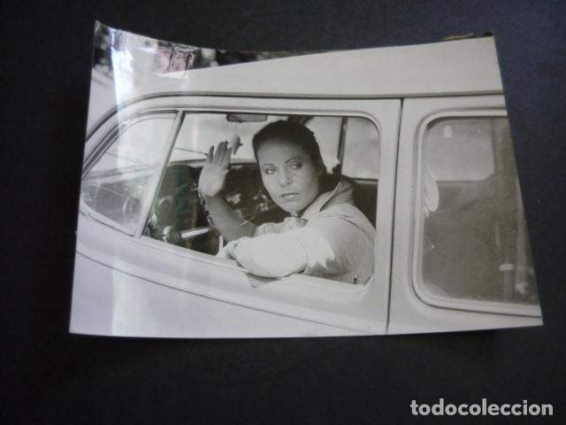 Fotograf&iacute;a antigua: MUJER AL VOLANTE ANTIGUA FOTOGRAFIA ORIGINAL 18 X 12 CM