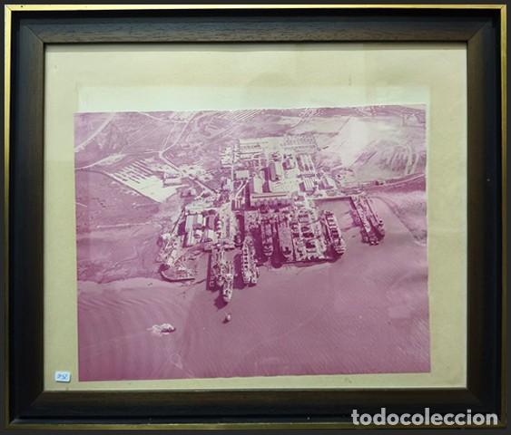Fotograf&iacute;a antigua: FOTOGRAFIA ENMARCADA CON CRISTAL ARSENAL DE LA CARRACA A&Ntilde;OS 70 - CUADRO-1156