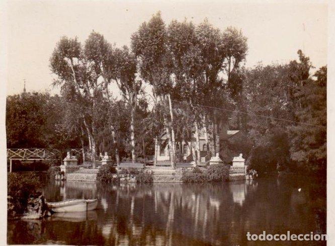 Fotograf&iacute;a antigua: PARC DE LA CIUTADELLA. CASITA EN EL LAGO. BARCELONA, S/F
