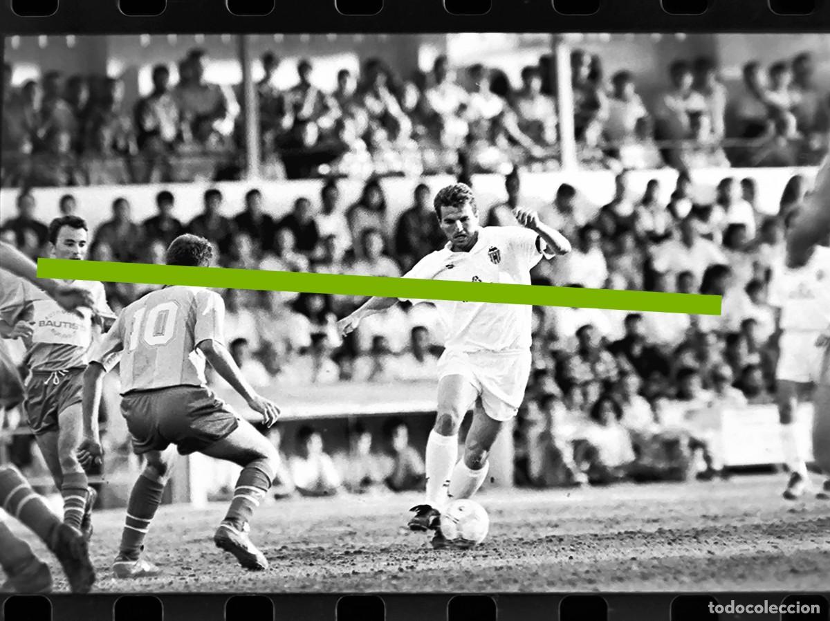 Alte Fotografie: Negativo de fotograf&iacute;a. Burjassot club de f&uacute;tbol - Valencia C.F. Partido. A&ntilde;o 1991.