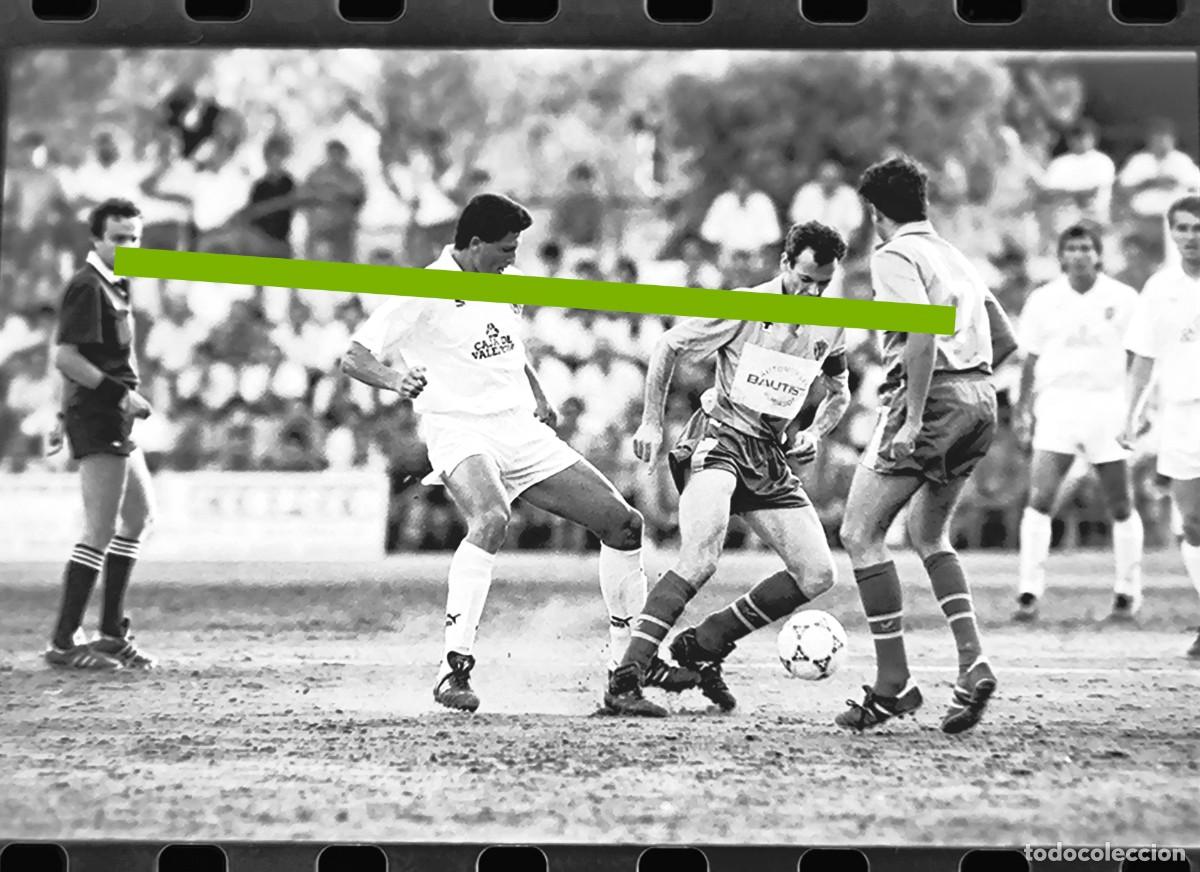 Fotograf&iacute;a antigua: Negativo de fotograf&iacute;a. Burjassot club de f&uacute;tbol - Valencia C.F. Partido. A&ntilde;o 1991.