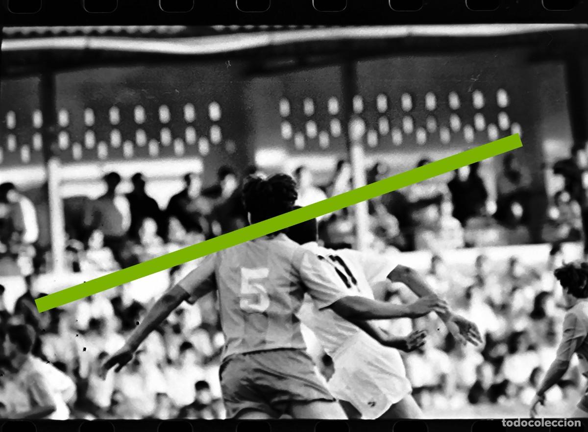 Fotograf&iacute;a antigua: Negativo de fotograf&iacute;a. Burjassot club de f&uacute;tbol - Valencia C.F. Partido. A&ntilde;o 1991.